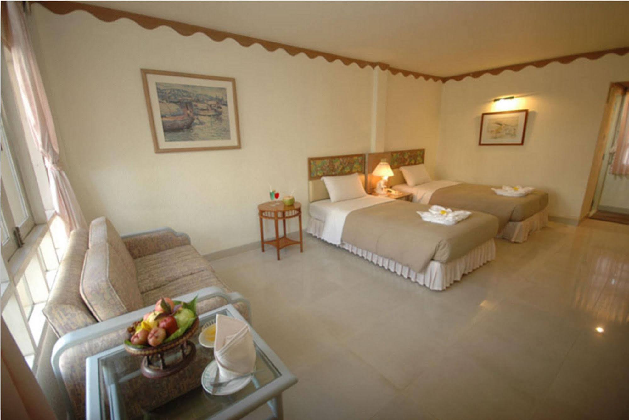 Lopburi Inn Resort Exterior foto